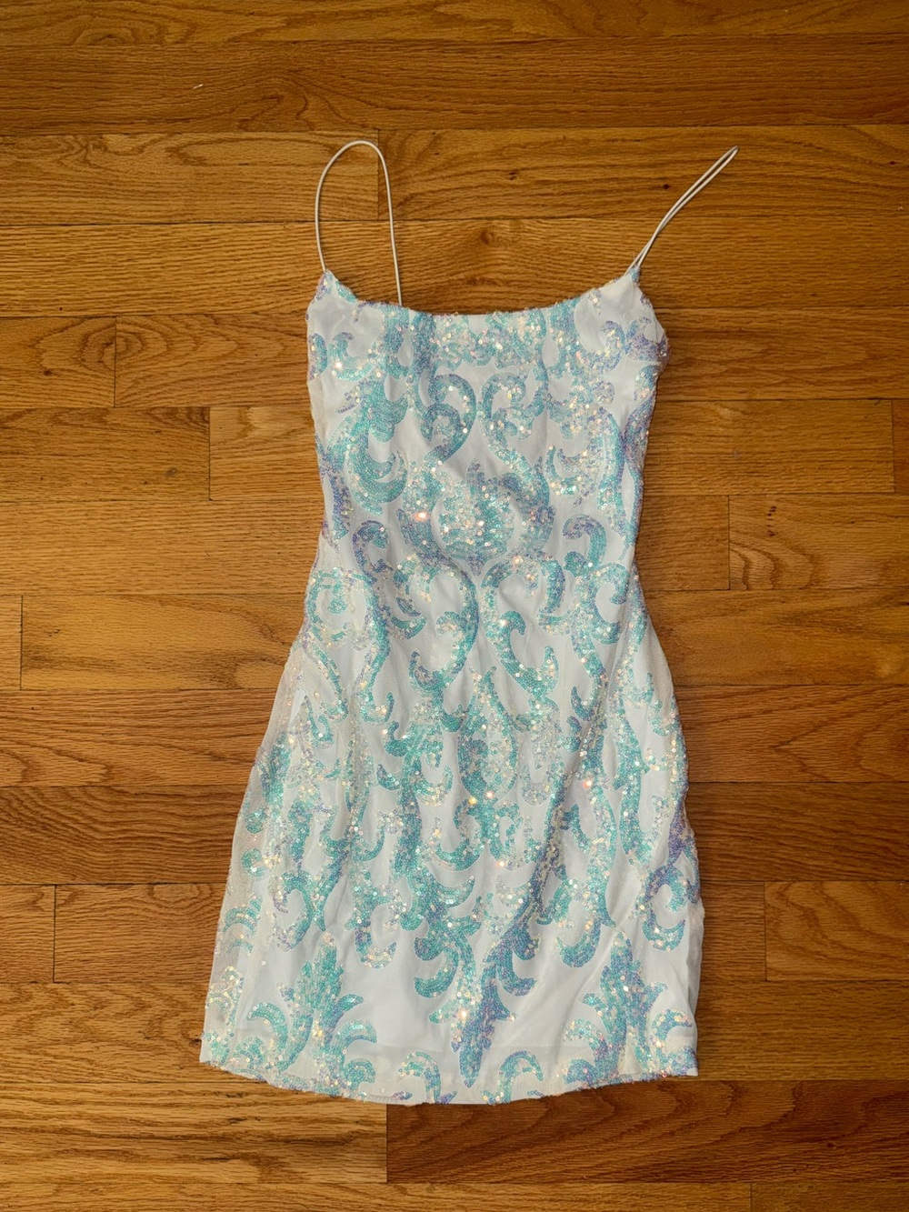 B. Darlin mini bodycon sequence dress